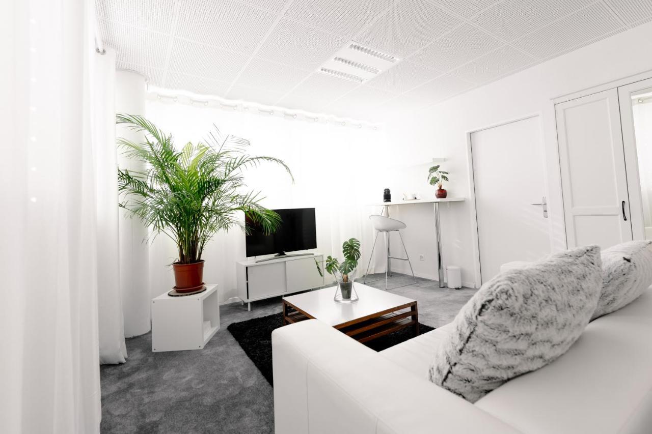 Business Sleeping Place Rolle Exterior photo