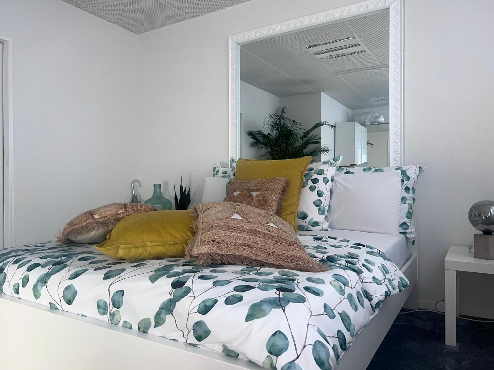 Business Sleeping Place Rolle Exterior photo